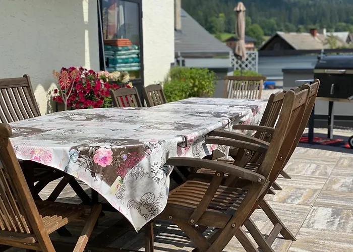 48 Hébergement de vacances *